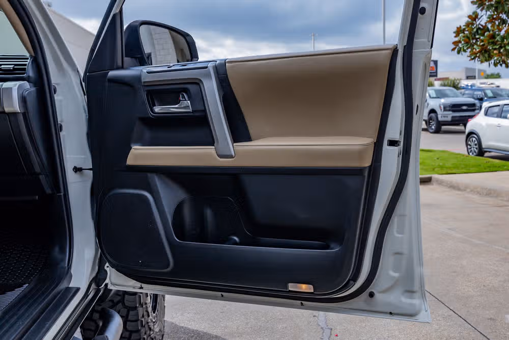 2021 Toyota 4Runner SR5 Premium Image 39