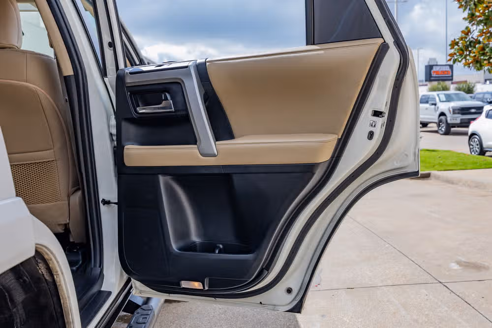 2021 Toyota 4Runner SR5 Premium Image 41