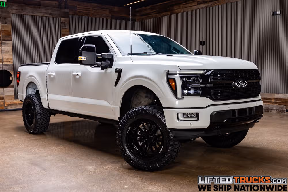 2025 Ford F-150 Platinum SuperCrew Image 1