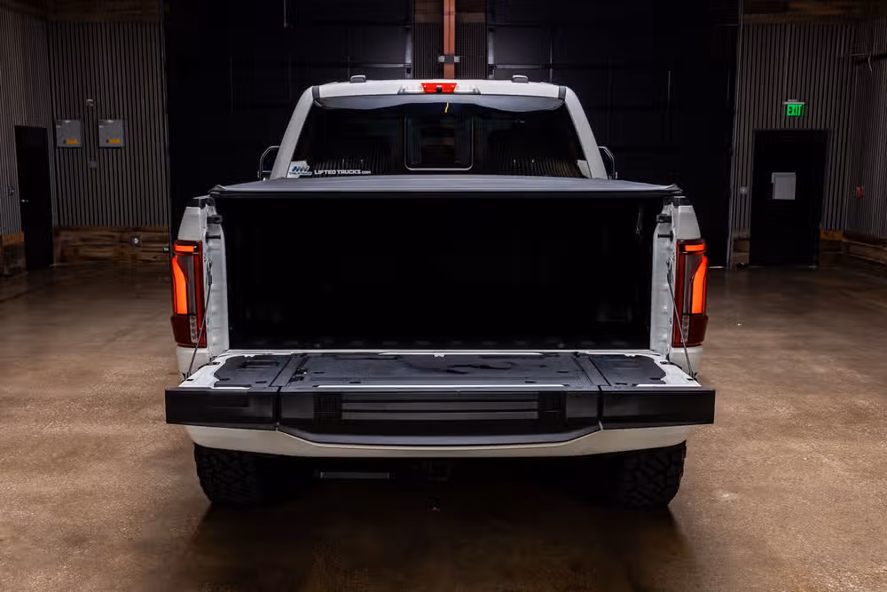 2025 Ford F-150 Platinum SuperCrew Image 9