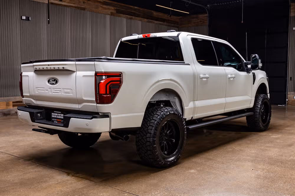 2025 Ford F-150 Platinum SuperCrew Image 10