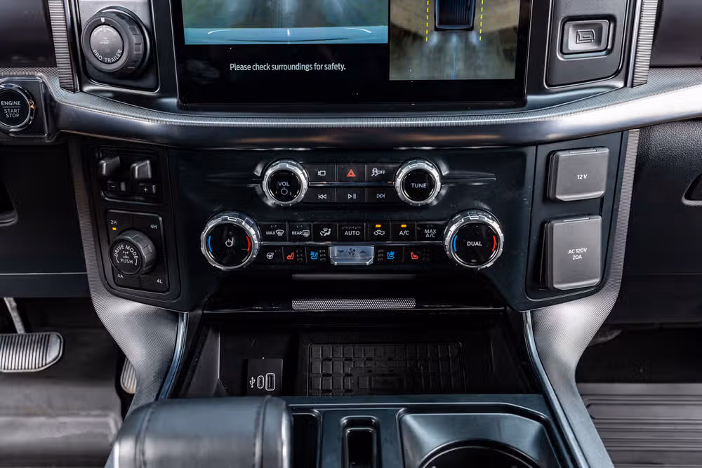 2025 Ford F-150 Platinum SuperCrew Image 27