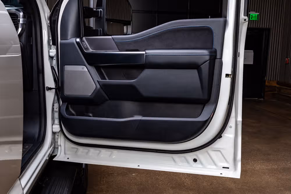 2025 Ford F-150 Platinum SuperCrew Image 37