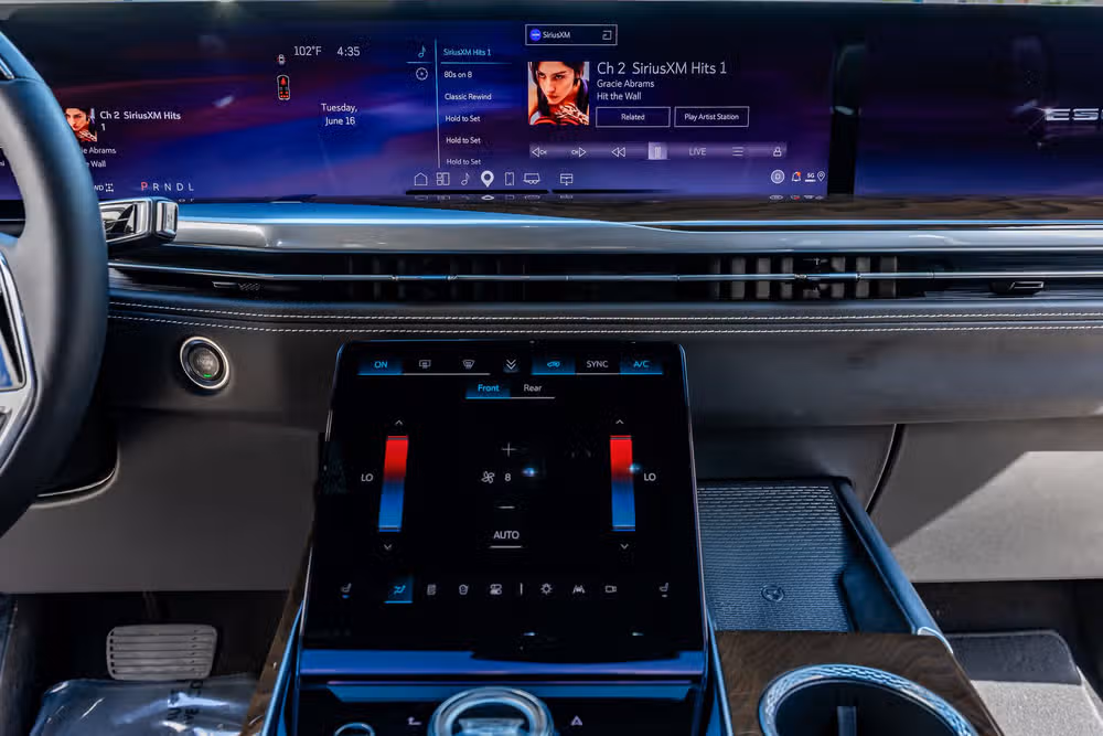 2025 Cadillac Escalade Sport Platinum Image 24