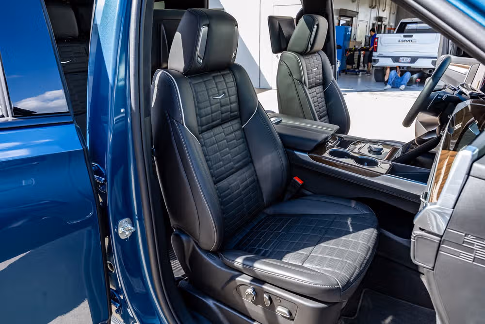 2025 Cadillac Escalade Sport Platinum Image 32