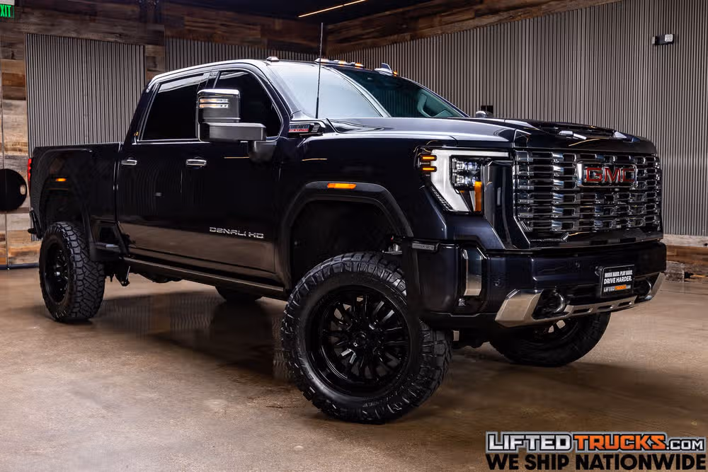 2024 GMC Sierra 2500HD Denali Crew Cab Image 1