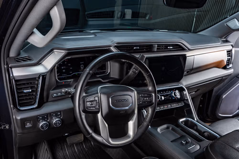 2024 GMC Sierra 2500HD Denali Crew Cab Image 17