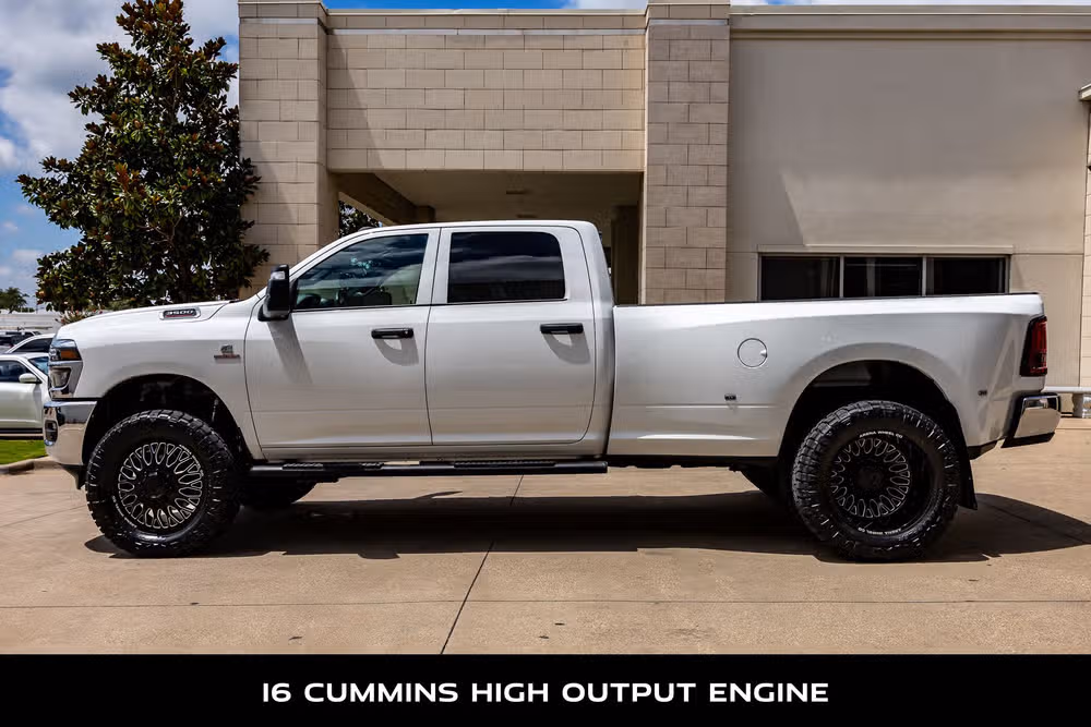 2026 Ram 3500 Tradesman Crew Cab Image 6