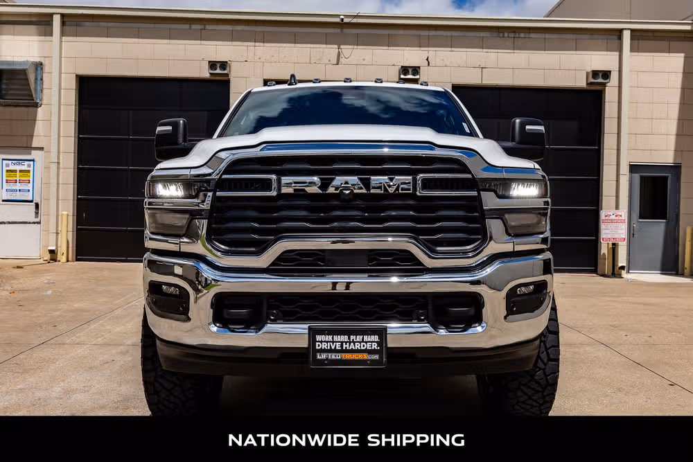 2026 Ram 3500 Tradesman Crew Cab Image 4