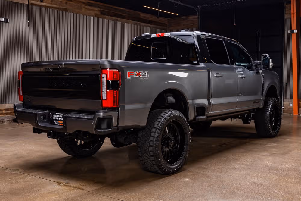 2026 Ford F-250 Super Duty Platinum Crew Cab Image 10