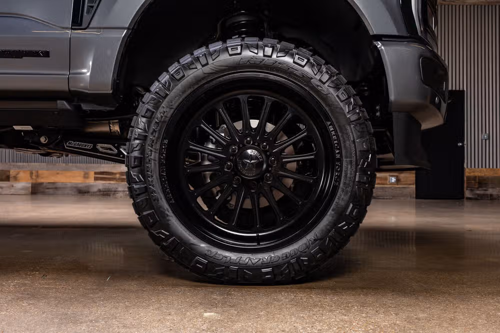 2026 Ford F-250 Super Duty Platinum Crew Cab Image 12