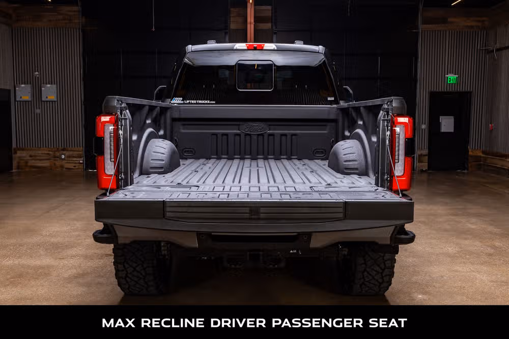 2026 Ford F-250 Super Duty Platinum Crew Cab Image 9