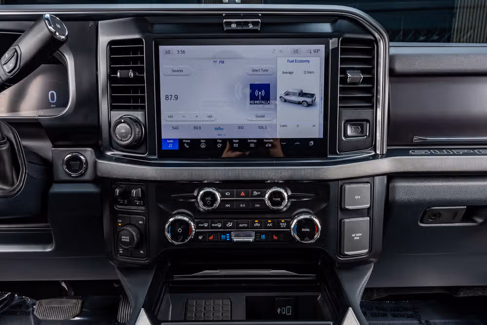 2026 Ford F-250 Super Duty Platinum Crew Cab Image 25