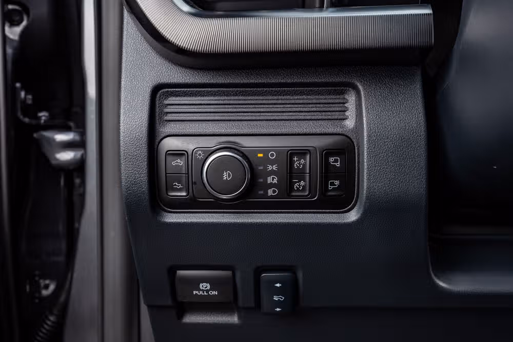 2026 Ford F-250 Super Duty Platinum Crew Cab Image 23
