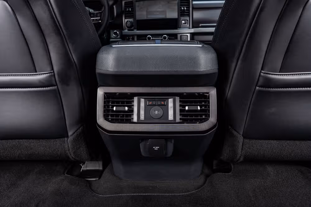 2026 Ford F-250 Super Duty Platinum Crew Cab Image 35