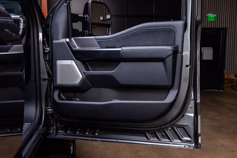 2026 Ford F-250 Super Duty Platinum Crew Cab Image 39