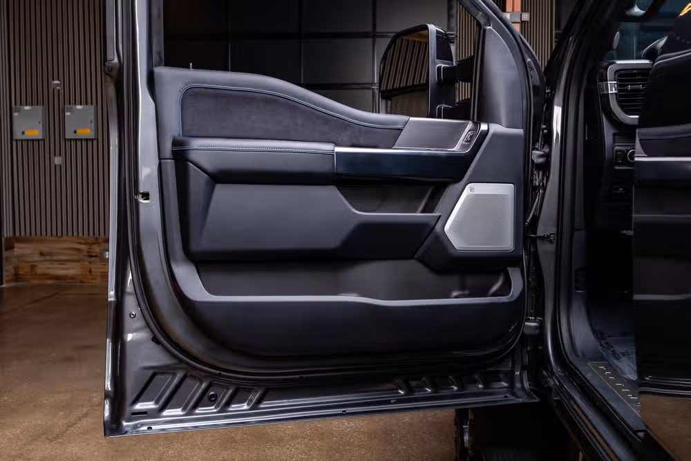 2026 Ford F-250 Super Duty Platinum Crew Cab Image 38
