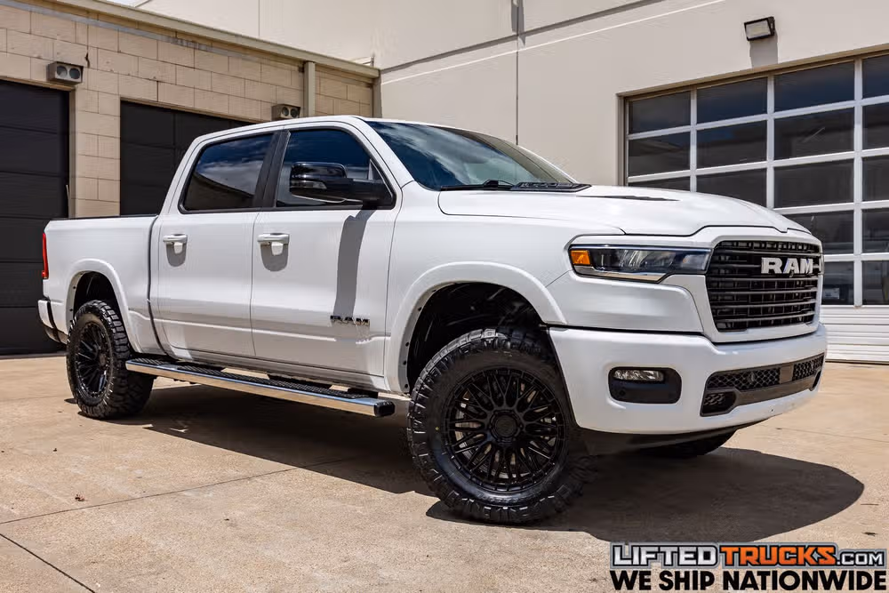 2025 Ram 1500 Laramie Crew Cab Image 1