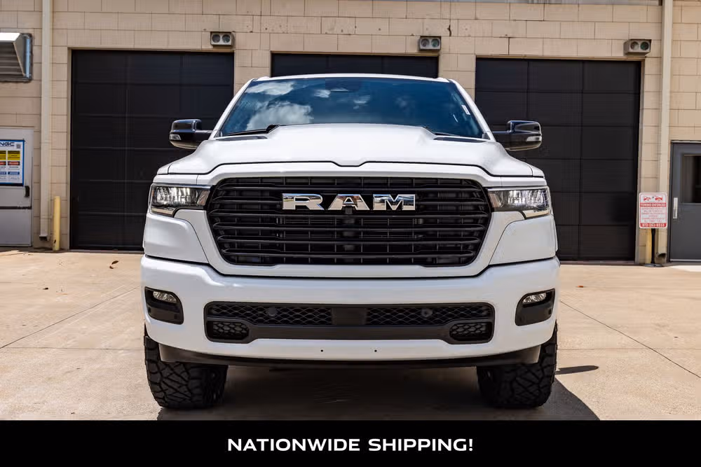 2025 Ram 1500 Laramie Crew Cab Image 4