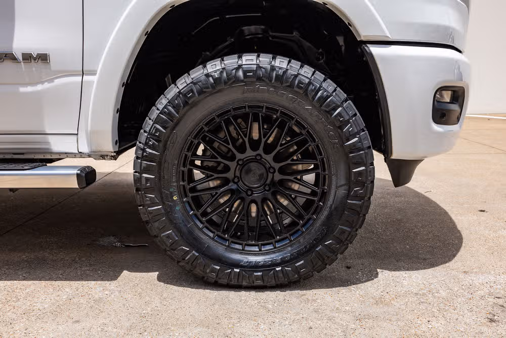 2025 Ram 1500 Laramie Crew Cab Image 12