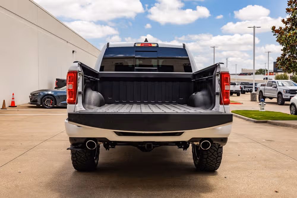2025 Ram 1500 Laramie Crew Cab Image 9