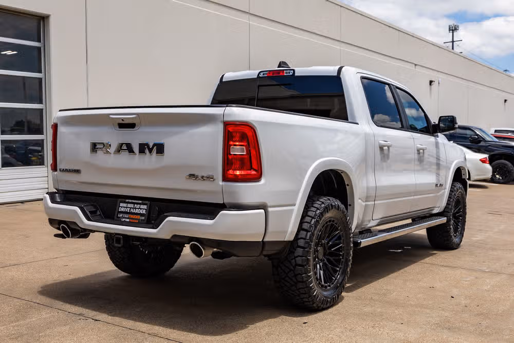 2025 Ram 1500 Laramie Crew Cab Image 10