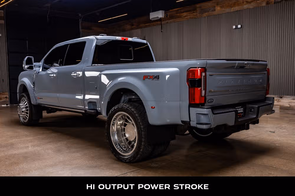 2026 Ford F-450 Super Duty Platinum Plus Crew Cab Image 6