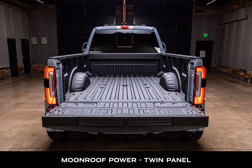 2026 Ford F-450 Super Duty Platinum Plus Crew Cab Image 8