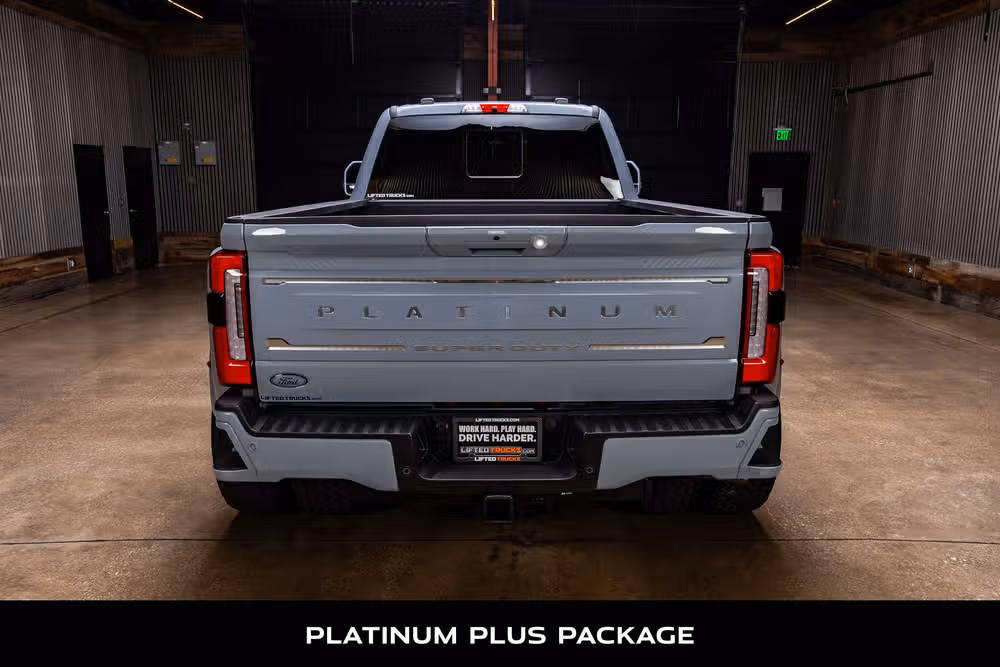2026 Ford F-450 Super Duty Platinum Plus Crew Cab Image 7