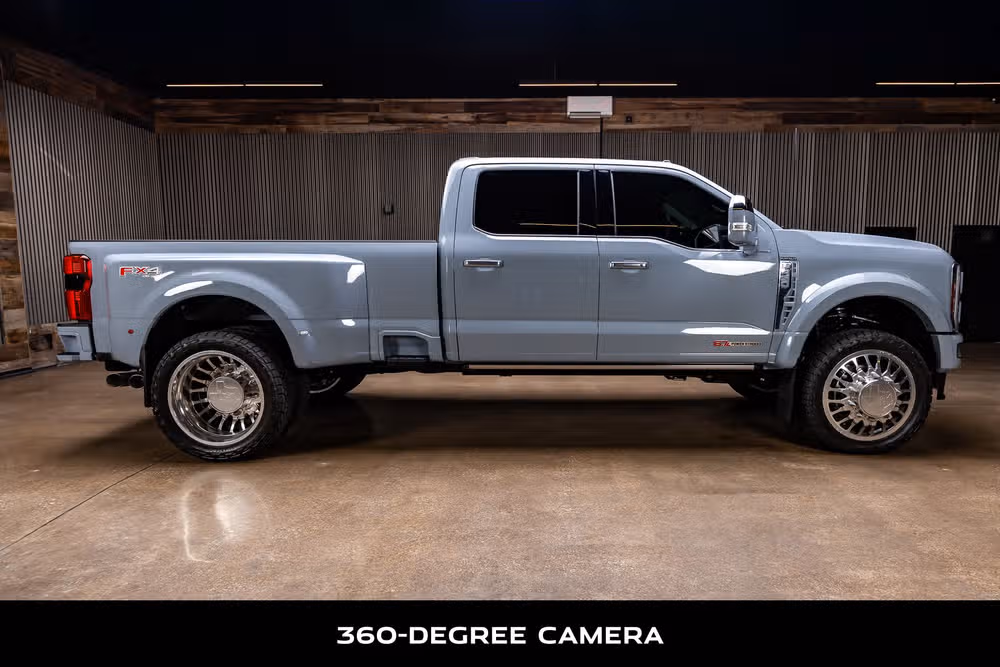 2026 Ford F-450 Super Duty Platinum Plus Crew Cab Image 10