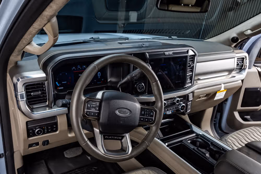 2026 Ford F-450 Super Duty Platinum Plus Crew Cab Image 16