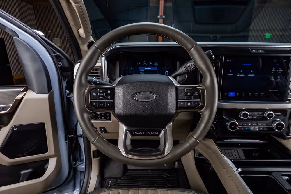 2026 Ford F-450 Super Duty Platinum Plus Crew Cab Image 18