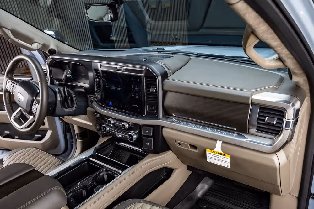 2026 Ford F-450 Super Duty Platinum Plus Crew Cab Image 17