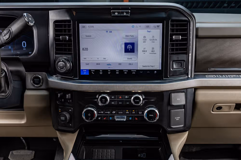 2026 Ford F-450 Super Duty Platinum Plus Crew Cab Image 23
