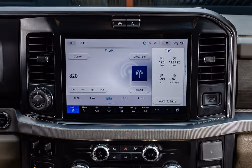 2026 Ford F-450 Super Duty Platinum Plus Crew Cab Image 24