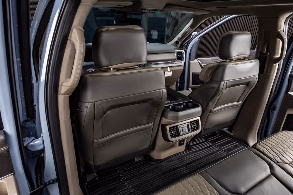 2026 Ford F-450 Super Duty Platinum Plus Crew Cab Image 33