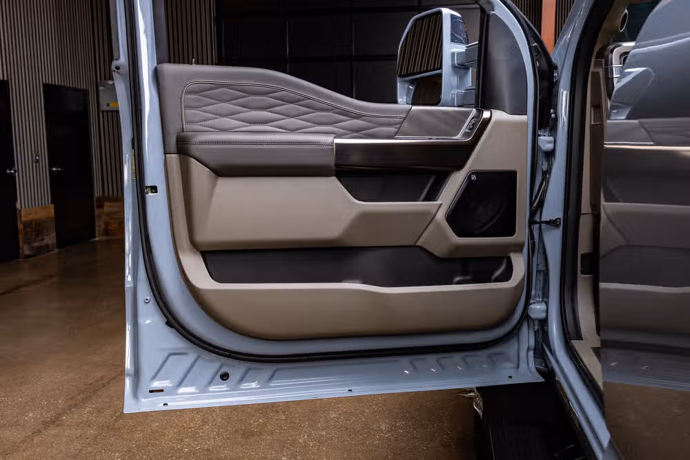 2026 Ford F-450 Super Duty Platinum Plus Crew Cab Image 35