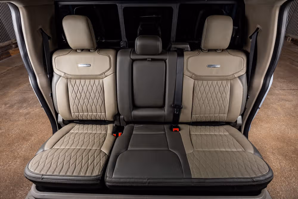 2026 Ford F-450 Super Duty Platinum Plus Crew Cab Image 34