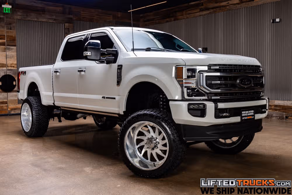 2022 Ford F-250 Super Duty Platinum Crew Cab Image 1