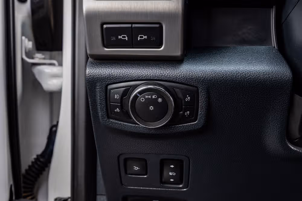 2022 Ford F-250 Super Duty Platinum Crew Cab Image 22