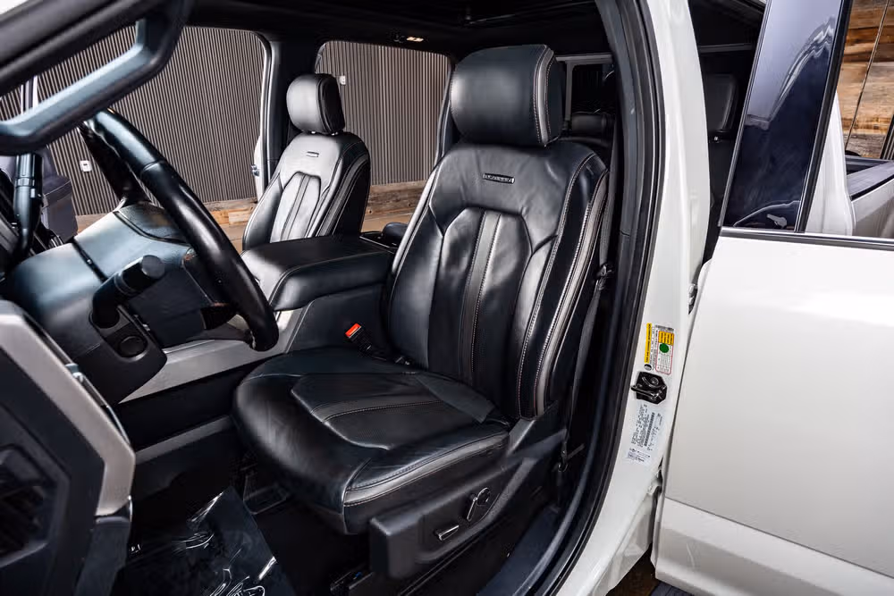 2022 Ford F-250 Super Duty Platinum Crew Cab Image 30