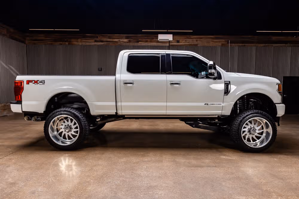 2022 Ford F-250 Super Duty Platinum Crew Cab Image 10