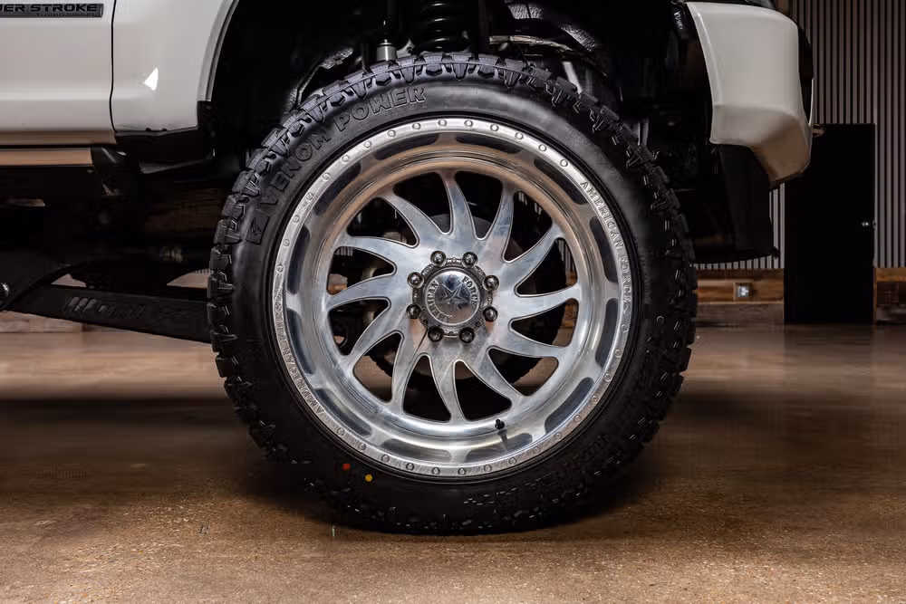 2022 Ford F-250 Super Duty Platinum Crew Cab Image 11