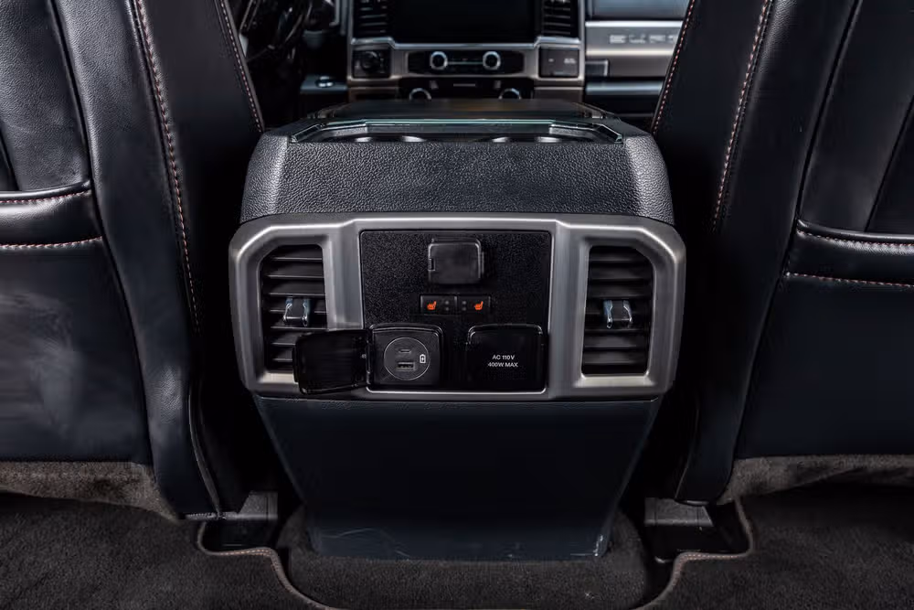 2022 Ford F-250 Super Duty Platinum Crew Cab Image 34