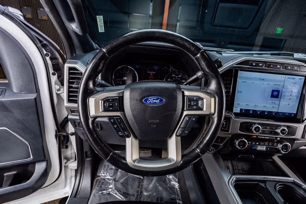 2022 Ford F-250 Super Duty Platinum Crew Cab Image 19