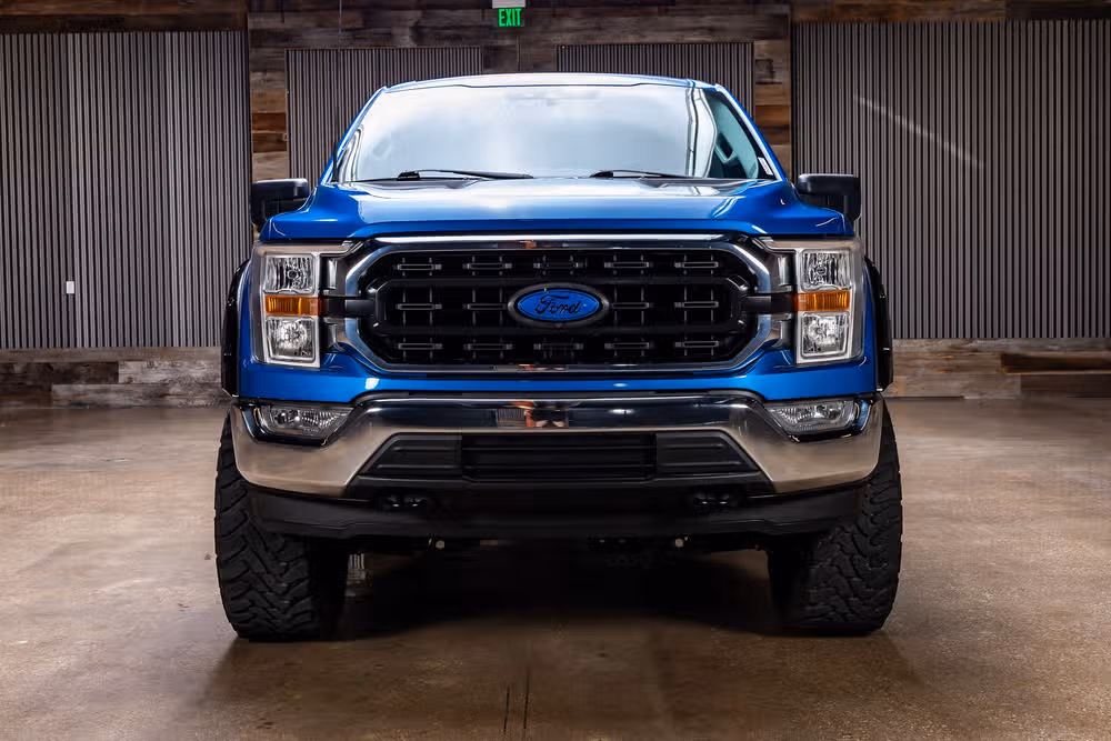 2021 Ford F-150 XLT SuperCrew Image 2
