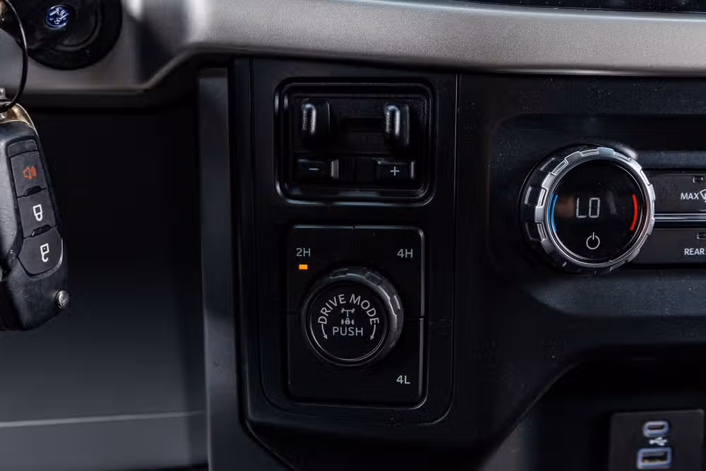2021 Ford F-150 XLT SuperCrew Image 22