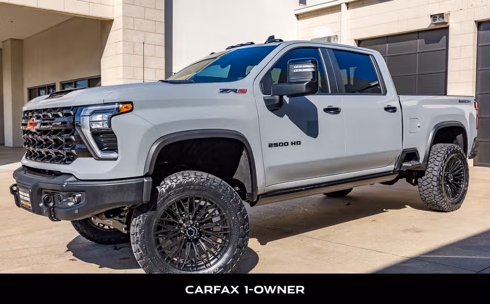 2025 Chevrolet Silverado 2500HD ZR2 Crew Cab Image 5