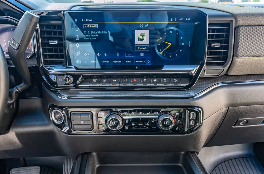 2025 Chevrolet Silverado 2500HD ZR2 Crew Cab Image 24