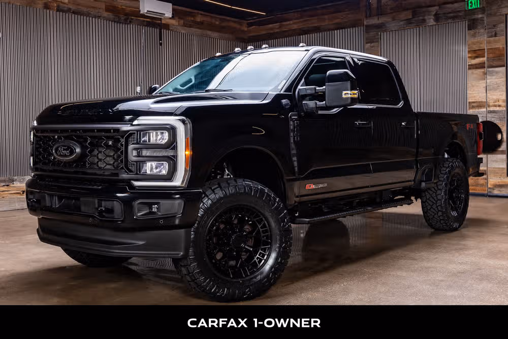 2023 Ford F-250 Super Duty Lariat Crew Cab Image 5